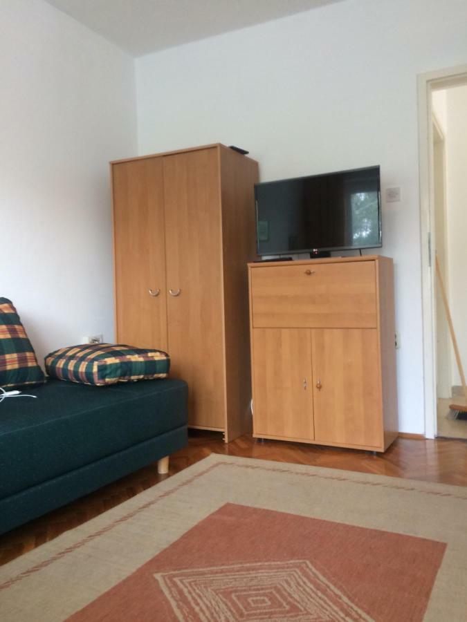 Apartmani Focic 塞尔瑟 外观 照片
